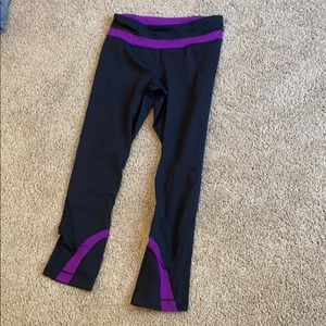 black and purple cropped lululemon leggings size 4